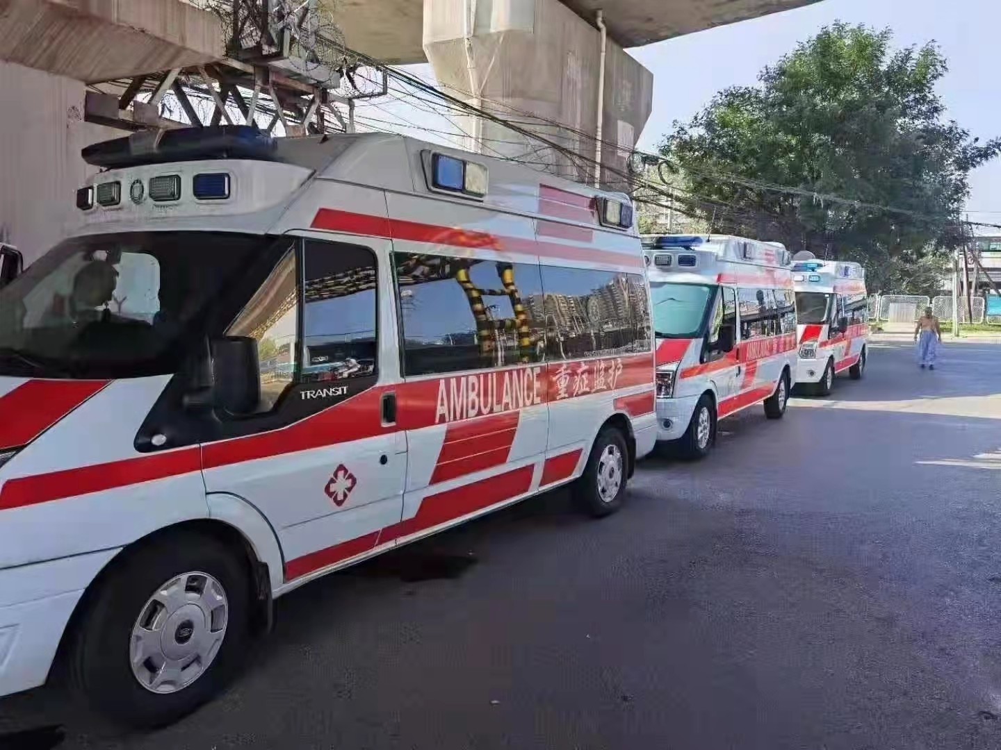 两当县救护车出租